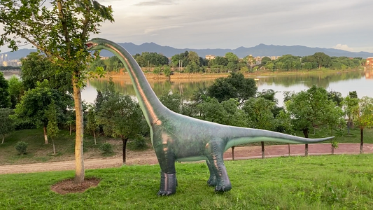 Mamenchisaurus, the largest dinosaur in the Jurassic World.