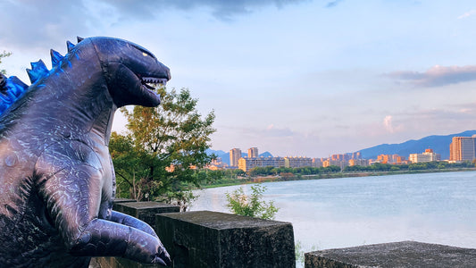 Upgraded version of Godzilla inflatable costume officially released